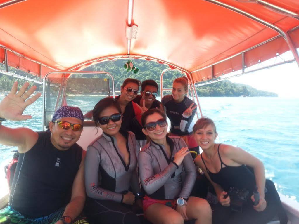 奥姆伯克潜水度假村 Pulau Perhentian Kecil 外观 照片